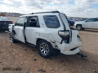 2019 Toyota 4Runner SR5 with VIN JTEBU5JR2K5616582, listed as a IAAI auction lot 41159029 with 1 mi miles. Bid and sale history available at carsss.com. Image 3.