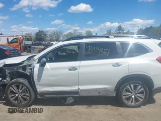 2022 Subaru Ascent Touring z VIN 4S4WMARD7N3463961, wystawiony jako IAAI lot #42054251 z przebiegiem 29 614 mil mil oraz . Historia ofert i sprzedaży dostępna na DreamBid. Obrazek 14.