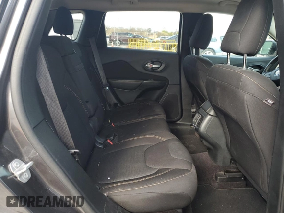 2016 Jeep Cherokee Altitude with VIN 1C4PJLCS2GW288623, listed as a Copart auction lot 50510385 with 124,703 mi miles and Clean Title. Bid and sale history available at carsss.com. Image 11.
