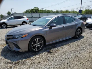 2018 Toyota Camry LE with VIN 4T1B11HK9JU535562, listed as a Copart auction lot 59485925 with 49,300 mi miles and Salvage title. Bid and sale history available at DreamBid. Image 1.