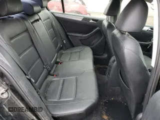 2013 Volkswagen Jetta SE с VIN 3VWDX7AJ4DM401838, выставлен на аукционе Copart как лот 86765074 с пробегом 105 218 миль миль и Списание • Salvage title. История ставок и продаж доступна на DreamBid. Изображение 10.