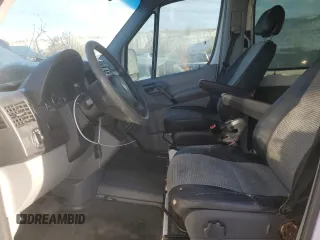 2007 Dodge Sprinter Passenger with VIN WD8PE745675180018, listed as a Copart auction lot 87104844 with Not Provided miles and Salvage Title. Bid and sale history available at carsss.com. Image 7.