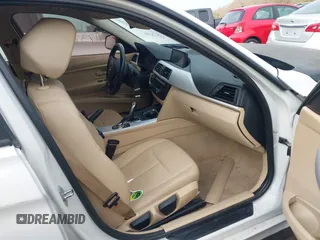 2012 BMW 3 Series 328i с VIN WBA3C1C58CF431864, выставлен на аукционе IAAI как лот 41732575 с пробегом Не указан миль и . История ставок и продаж доступна на DreamBid. Изображение 5.