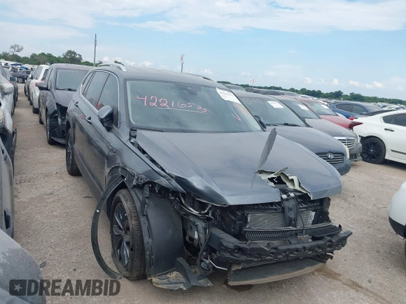 2024 Volkswagen Tiguan SE with VIN 3VV3B7AX9RM001526, listed as a IAAI auction lot 42216575 with 8,548 mi miles and . Bid and sale history available at DreamBid. Image 1.