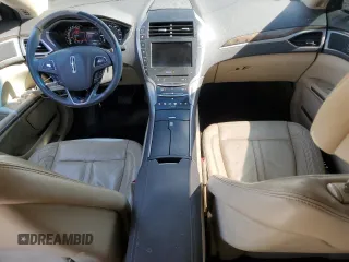 2014 Lincoln MKZ z VIN 3LN6L2G91ER820544, wystawiony jako Copart lot #56049535 z przebiegiem 211 323 mil mil oraz Szkoda całkowita • Salvage title. Historia ofert i sprzedaży dostępna na DreamBid. Obrazek 8.