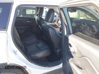 2017 Jeep Cherokee Limited with VIN 1C4PJLDB5HW534225, listed as a IAAI auction lot 41653438 with 126,611 mi miles. Bid and sale history available at carsss.com. Image 8.