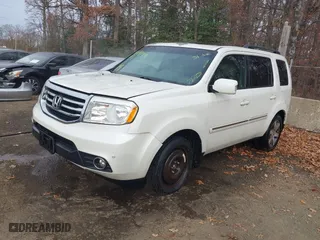 2012 Honda Pilot Touring with VIN 5FNYF4H93CB029123, listed as a IAAI auction lot 40890496 with 147,766 mi miles. Bid and sale history available at carsss.com. Image 18.