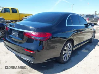2022 Mercedes-Benz E-Class E 350 with VIN W1KZF8DB6NB026720, listed as a IAAI auction lot 41603311 with 1 mi miles. Bid and sale history available at carsss.com. Image 4.