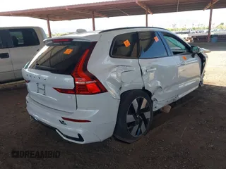 2024 Volvo XC60 Plus Dark Theme с VIN YV4H60DL9R1915780, выставлен на аукционе IAAI как лот 42025076 с пробегом Не указан миль и . История ставок и продаж доступна на DreamBid. Изображение 4.