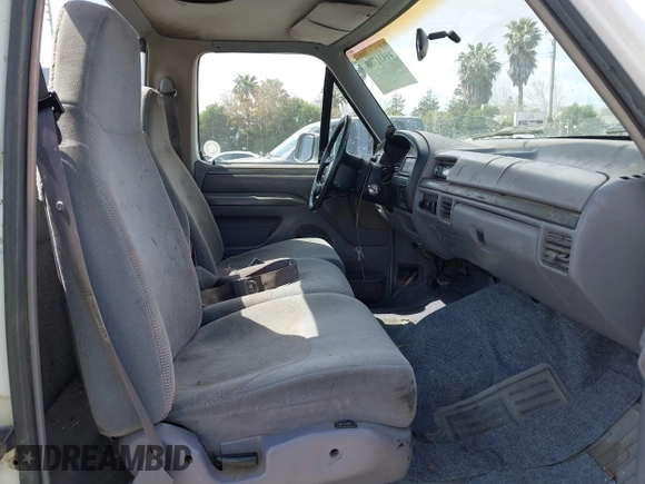1995 Ford F-150 with VIN 2FTDF15N2SCA58486, listed as a IAAI auction lot 41931788 with 305,999 mi miles. Bid and sale history available at carsss.com. Image 8.