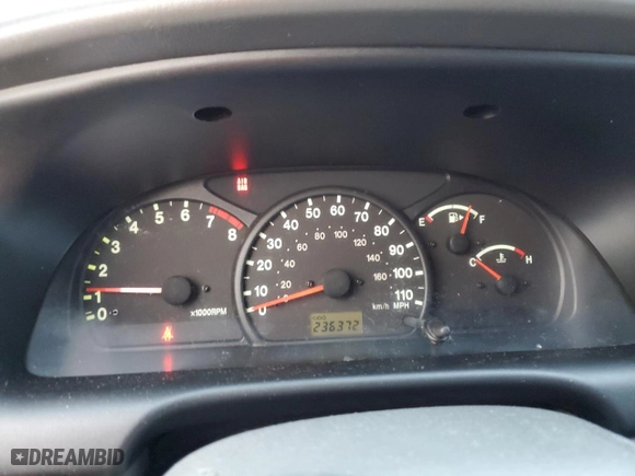 2002 Suzuki Grand Vitara JLX with VIN JS3TD62V324154082, listed as a Copart auction lot 84174574 with 236,372 mi miles and Salvage Title. Bid and sale history available at carsss.com. Image 9.