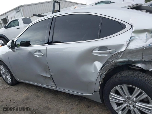 2015 Lexus ES 350 with VIN JTHBK1GG4F2194040, listed as a IAAI auction lot 41769300 with 138,799 mi miles. Bid and sale history available at carsss.com. Image 14.
