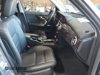 2015 Mercedes-Benz GLK 350 z VIN WDCGG8JB3FG440720, wystawiony jako IAAI lot #42221150 z przebiegiem 31 217 mil mil oraz . Historia ofert i sprzedaży dostępna na DreamBid. Obrazek 5.