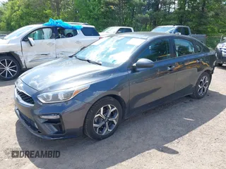 2019 Kia Forte LXS z VIN 3KPF24AD5KE099888, wystawiony jako IAAI lot #42279249 z przebiegiem 90 095 mil mil oraz . Historia ofert i sprzedaży dostępna na DreamBid. Obrazek 2.
