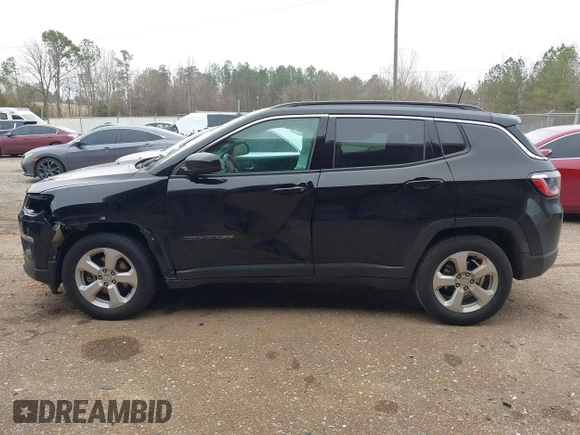 2021 Jeep Compass Latitude z VIN 3C4NJCBBXMT518158, wystawiony jako IAAI lot #41485058 z przebiegiem 95 309 mil mil oraz . Historia ofert i sprzedaży dostępna na DreamBid. Obrazek 14.