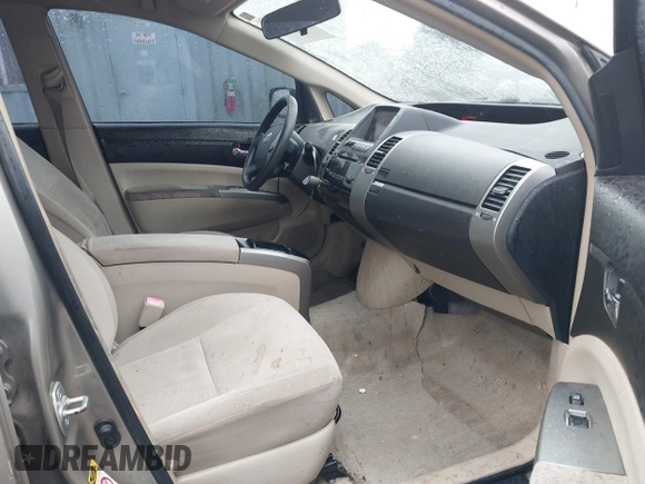 2005 Toyota Prius with VIN JTDKB20U253064323, listed as a IAAI auction lot 41798110 with 207,734 mi miles. Bid and sale history available at carsss.com. Image 5.