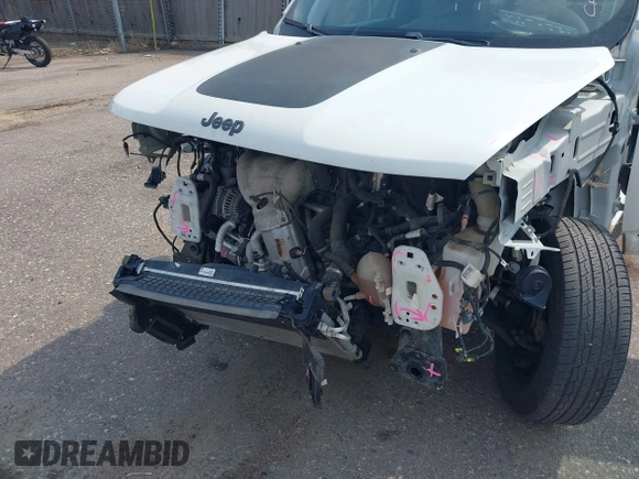 2018 Jeep Renegade Trailhawk with VIN ZACCJBCB9JPG76350, listed as a IAAI auction lot 40249880 with 74,926 mi miles. Bid and sale history available at carsss.com. Image 6.