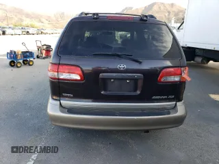 2002 Toyota Sienna LE with VIN 4T3ZF13CX2U457768, listed as a Copart auction lot 84763284 with 195,268 mi miles and Salvage Title. Bid and sale history available at carsss.com. Image 6.