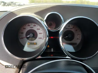 2008 Pontiac Solstice z VIN 1G2MC35B58Y123587, wystawiony jako Copart lot #52017005 z przebiegiem Nie podano mil oraz Szkoda całkowita • Salvage title. Historia ofert i sprzedaży dostępna na DreamBid. Obrazek 9.