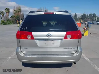 2008 Toyota Sienna CE with VIN 5TDZK23C48S161771, listed as a IAAI auction lot 41885633 with 231,322 mi miles. Bid and sale history available at carsss.com. Image 16.