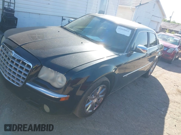 2008 Chrysler 300 C Hemi with VIN 2C3LA63H98H119739, listed as a IAAI auction lot 42068862 with 1 mi miles. Bid and sale history available at carsss.com. Image 2.