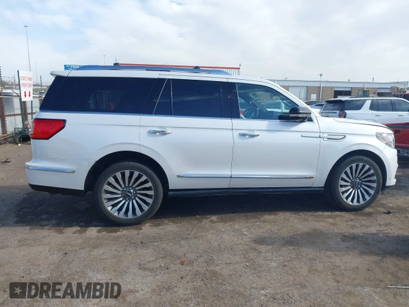 2019 Lincoln Navigator Reserve z VIN 5LMJJ2LT8KEL10852, wystawiony jako IAAI lot #41847832 z przebiegiem 88 437 mil mil oraz . Historia ofert i sprzedaży dostępna na DreamBid. Obrazek 13.