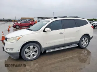 2011 Chevrolet Traverse 1LT z VIN 1GNKRGEDXBJ400591, wystawiony jako Copart lot #52117955 z przebiegiem 125 291 mil mil oraz Czysty tytuł • Clean title. Historia ofert i sprzedaży dostępna na DreamBid. Obrazek 1.