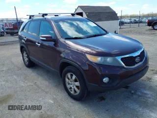 2012 Kia Sorento LX with VIN 5XYKT4A62CG207305, listed as a IAAI auction lot 42033853 with 269,782 mi miles. Bid and sale history available at carsss.com. Image 1.