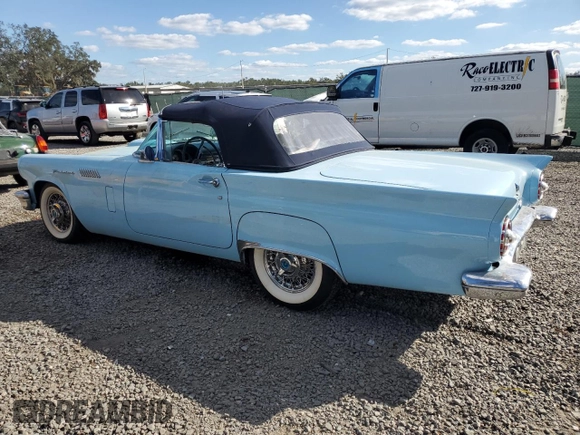 1958 Ford Thunderbird with VIN D7FH157160, listed as a Copart auction lot 80858054 with 16,024 mi miles and Salvage Title. Bid and sale history available at DreamBid. Image 2.