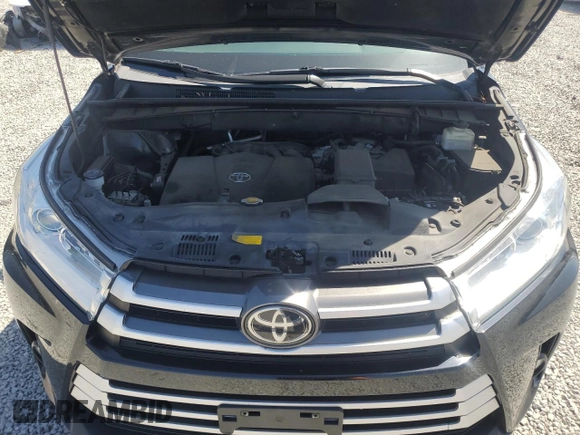 2017 Toyota Highlander XLE z VIN 5TDJZRFH8HS411635, wystawiony jako Copart lot #52080215 z przebiegiem 83 711 mil mil oraz Szkoda całkowita • Salvage title. Historia ofert i sprzedaży dostępna na DreamBid. Obrazek 12.