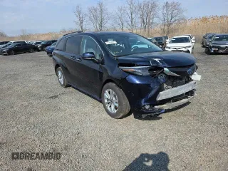 2024 Toyota Sienna XLE with VIN 5TDJSKFC3RS129744, listed as a Copart auction lot 48177895 with 9,224 mi miles and Salvage Title. Bid and sale history available at DreamBid. Image 3.