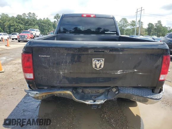 2018 Ram 1500 Tradesman z VIN 1C6RR6FG2JS336363, wystawiony jako Copart lot #58731665 z przebiegiem 133 398 mil mil oraz Szkoda całkowita • Salvage title. Historia ofert i sprzedaży dostępna na DreamBid. Obrazek 6.