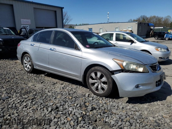 2010 Honda Accord EX z VIN 5KBCP3F75AB001549, wystawiony jako Copart lot #54424085 z przebiegiem 172 174 mil mil oraz Szkoda całkowita • Salvage title. Historia ofert i sprzedaży dostępna na DreamBid. Obrazek 4.