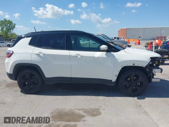 2018 Jeep Compass Latitude with VIN 3C4NJCBB4JT487596, listed as a IAAI auction lot 42073962 with 110,153 mi miles and . Bid and sale history available at DreamBid. Image 14.