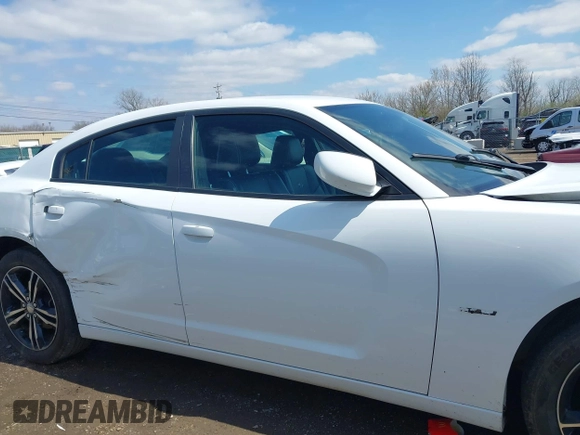 2013 Dodge Charger RT with VIN 2C3CDXDT2DH632082, listed as a IAAI auction lot 41925126 with 186,560 mi miles. Bid and sale history available at carsss.com. Image 14.