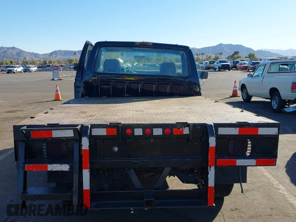 1996 Ford F-250 with VIN 2FTHF25H1TCA71880, listed as a IAAI auction lot 41343169 with 204,813 mi miles. Bid and sale history available at carsss.com. Image 8.