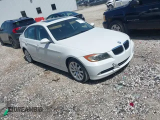 2006 BMW 3 Series 330i with VIN WBAVB335X6KR76676, listed as a IAAI auction lot 42718168 with 161,839 mi miles and . Bid and sale history available at DreamBid. Image 1.