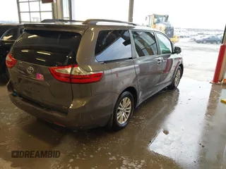 2017 Toyota Sienna XLE Auto Access Seat с VIN 5TDYZ3DC6HS801037, выставлен на аукционе IAAI как лот 41098091 с пробегом 180 674 миль миль и . История ставок и продаж доступна на DreamBid. Изображение 4.