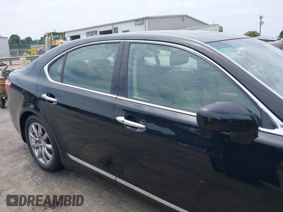 2008 Lexus LS 460 z VIN JTHBL46F385074108, wystawiony jako IAAI lot #42418627 z przebiegiem 200 556 mil mil oraz . Historia ofert i sprzedaży dostępna na DreamBid. Obrazek 13.