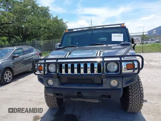 2004 Hummer H2 z VIN 5GRGN23U94H122582, wystawiony jako IAAI lot #42541864 z przebiegiem 105 764 mil mil oraz . Historia ofert i sprzedaży dostępna na DreamBid. Obrazek 6.
