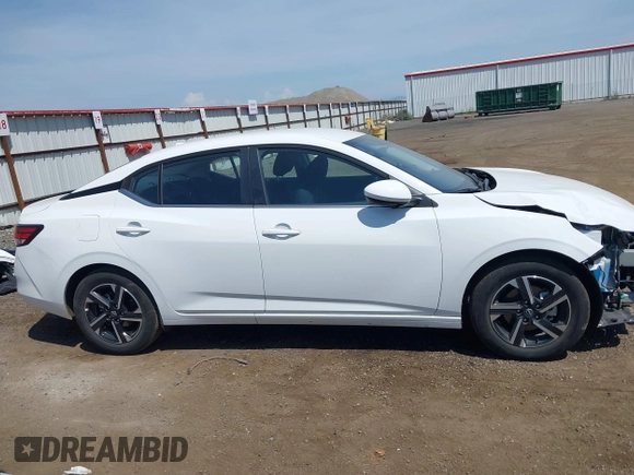 2025 Nissan Sentra SV z VIN 3N1AB8CV9SY284647, wystawiony jako IAAI lot #42489225 z przebiegiem 6 262 mil mil oraz . Historia ofert i sprzedaży dostępna na DreamBid. Obrazek 14.