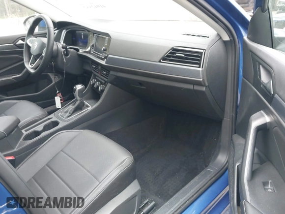2023 Volkswagen Jetta SE with VIN 3VW7M7BU6PM005266, listed as a IAAI auction lot 41942552 with 49,379 mi miles and . Bid and sale history available at DreamBid. Image 5.