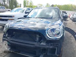 2019 MINI Countryman Cooper S с VIN WMZYT5C53K3J88318, выставлен на аукционе IAAI как лот 42008099 с пробегом 112 263 миль миль и . История ставок и продаж доступна на DreamBid. Изображение 6.