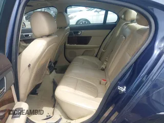 2009 Jaguar XF Luxury z VIN SAJWA05B29HR23758, wystawiony jako IAAI lot #42280805 z przebiegiem 249 400 mil mil oraz . Historia ofert i sprzedaży dostępna na DreamBid. Obrazek 8.