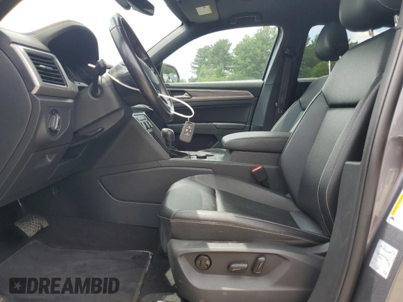2020 Volkswagen Atlas SE with VIN 1V26C2CA7LC203051, listed as a Copart auction lot 62683655 with 57,454 mi miles and Non repairable. Bid and sale history available at DreamBid. Image 7.