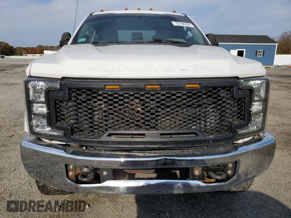 2017 Ford F-350 Platinum with VIN 1FT8W3B64HEC50134, listed as a Copart auction lot 78798304 with Not provided miles and Salvage title. Bid and sale history available at DreamBid. Image 5.