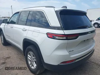 2023 Jeep Grand Cherokee Laredo с VIN 1C4RJHAG1PC641102, выставлен на аукционе IAAI как лот 42457130 с пробегом 50 533 миль миль и . История ставок и продаж доступна на DreamBid. Изображение 3.