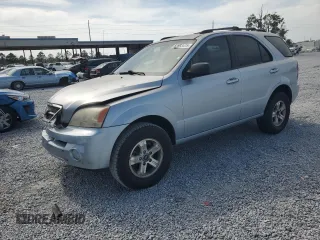 2005 Kia Sorento LX with VIN KNDJD733555463706, listed as a Copart auction lot 53953475 with 86,187 mi miles and Salvage Title. Bid and sale history available at carsss.com. Image 1.
