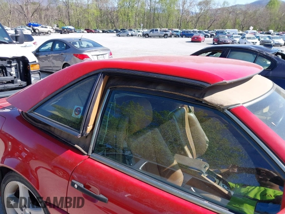 1992 Mercedes-Benz 500 с VIN WDBFA66E8NF043632, выставлен на аукционе IAAI как лот 42049992 с пробегом 101 690 миль миль и . История ставок и продаж доступна на DreamBid. Изображение 21.