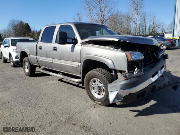 2006 Chevrolet Silverado 2500HD Work Truck with VIN 1GCHK23296F135960, listed as a Copart auction lot 46772585 with 77,046 mi miles and Salvage Title. Bid and sale history available at carsss.com. Image 4.